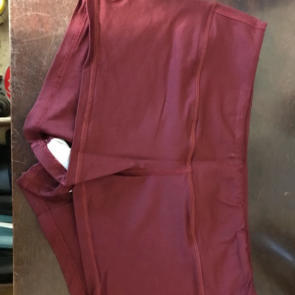 Maroon FLEO shorts - size large - Picture 2 of 2